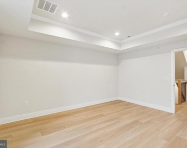 3000 Sedgeview Walk - Photo Thumbnail 7