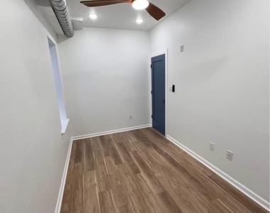5044 Baltimore Avenue - Photo Thumbnail 6