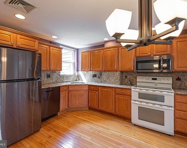 1635 E Passyunk Avenue - Photo Thumbnail 5