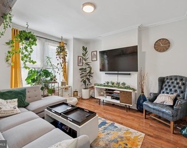 1833 Reed Street - Photo Thumbnail 2