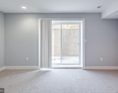 2631 Catharine Street - Photo Thumbnail 11
