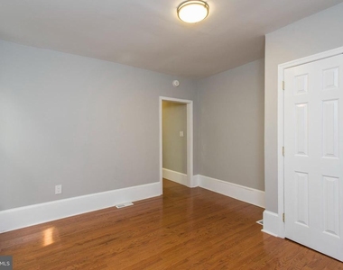721 S 19th Street - Photo Thumbnail 1