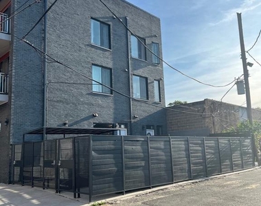 700 N Marshall Street - Photo Thumbnail 25