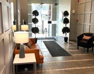 1100 S Broad Street - Photo Thumbnail 4