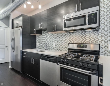 927 N 2nd Street - Photo Thumbnail 6