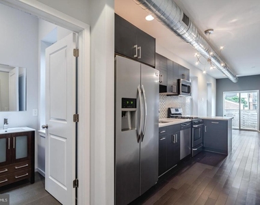 927 N 2nd Street - Photo Thumbnail 8