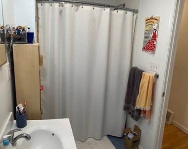 758 S 15th Street - Photo Thumbnail 9