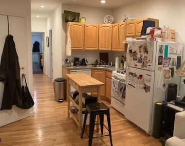 758 S 15th Street - Photo Thumbnail 4