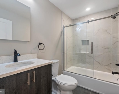 408-10 N Front Street - Photo Thumbnail 9