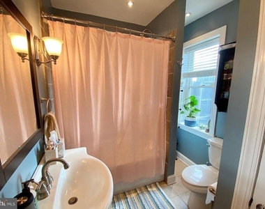 870 N 26th Street - Photo Thumbnail 6