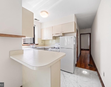 507 Catharine Street - Photo Thumbnail 10