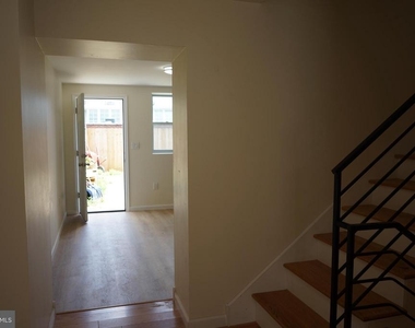 135 Gay Street - Photo Thumbnail 5