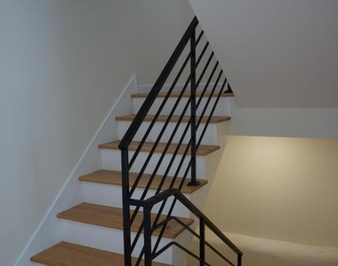 135 Gay Street - Photo Thumbnail 4
