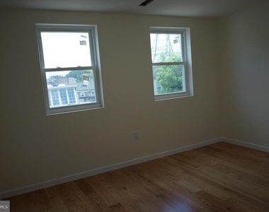 135 Gay Street - Photo Thumbnail 16