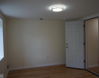 135 Gay Street - Photo Thumbnail 11