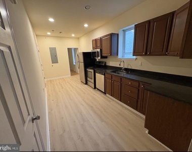 1706 W Diamond Street - Photo Thumbnail 5