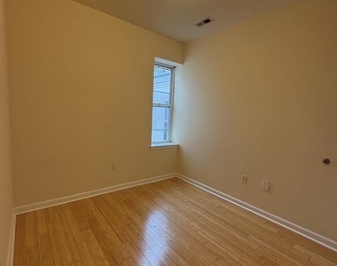 1706 W Diamond Street - Photo Thumbnail 8