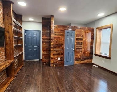 1912 S 19th Street - Photo Thumbnail 18