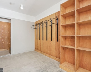 2406 Frankford Avenue - Photo Thumbnail 11