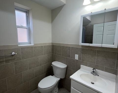 923 N 15th Street - Photo Thumbnail 17