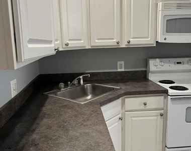1323 N 15th Street - Photo Thumbnail 9