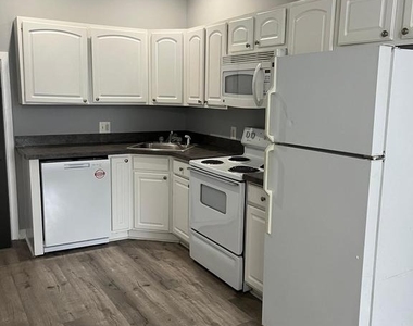 1323 N 15th Street - Photo Thumbnail 7