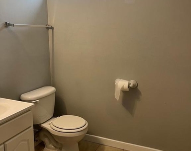 1323 N 15th Street - Photo Thumbnail 13