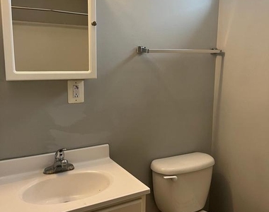 1323 N 15th Street - Photo Thumbnail 14