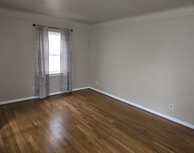6109 Farmbrook Street - Photo Thumbnail 9