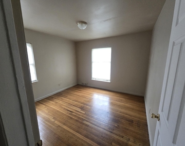 6109 Farmbrook Street - Photo Thumbnail 5