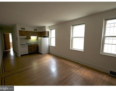 729 Spruce Street - Photo Thumbnail 5