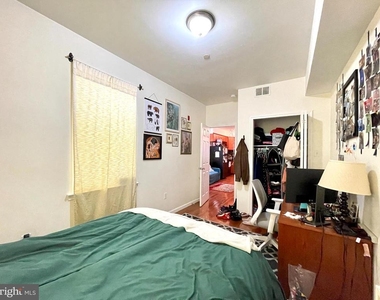 1131 Green Street - Photo Thumbnail 13