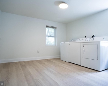 1221 Randolph Street - Photo Thumbnail 24