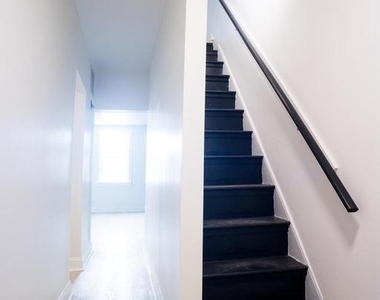 1221 Randolph Street - Photo Thumbnail 12