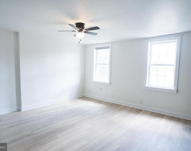 1221 Randolph Street - Photo Thumbnail 1
