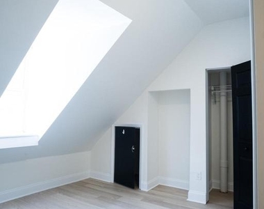 1221 Randolph Street - Photo Thumbnail 17