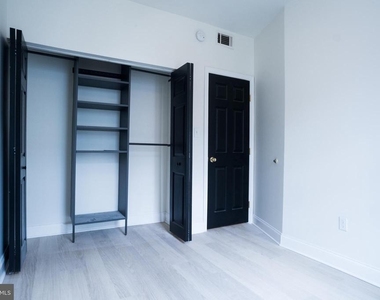 1221 Randolph Street - Photo Thumbnail 16