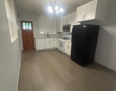 3077 Aramingo Avenue - Photo Thumbnail 5