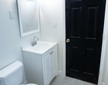 1221 Randolph Street - Photo Thumbnail 6