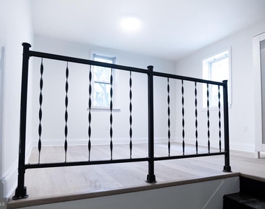 1221 Randolph Street - Photo Thumbnail 12