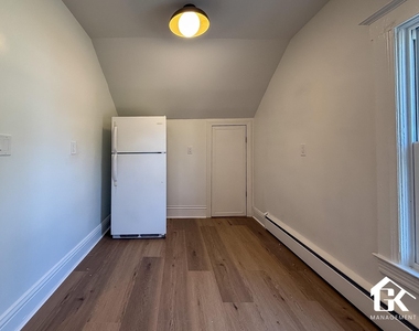308 W Twelve Mile Road - Photo Thumbnail 4