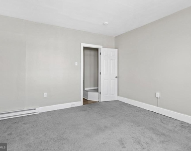 4038 N 8th Street - Photo Thumbnail 13