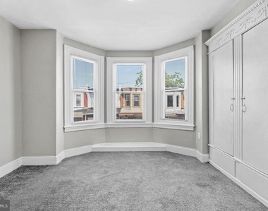 4038 N 8th Street - Photo Thumbnail 10