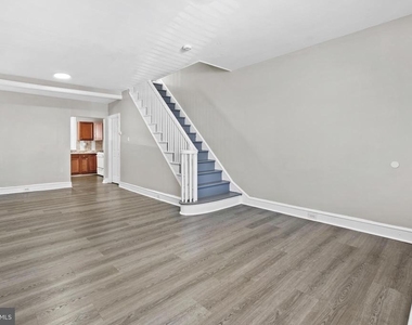 4038 N 8th Street - Photo Thumbnail 1