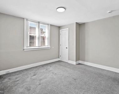 4038 N 8th Street - Photo Thumbnail 19