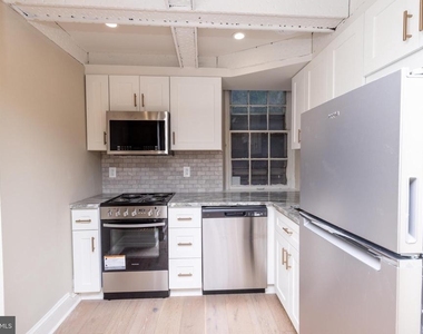 901 Clinton Street - Photo Thumbnail 7