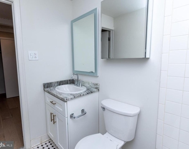 901 Clinton Street - Photo Thumbnail 11