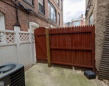 901 Clinton Street - Photo Thumbnail 20