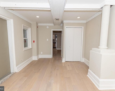 901 Clinton Street - Photo Thumbnail 15
