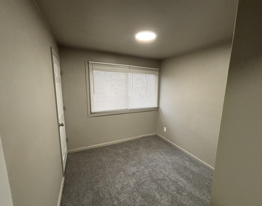 31807 Tuscola Court - Photo Thumbnail 5